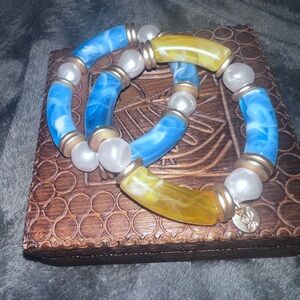 Two Plunder Posse Blue & Yellow Marbled Pearl Matte Gold Elastic Bracelet Set